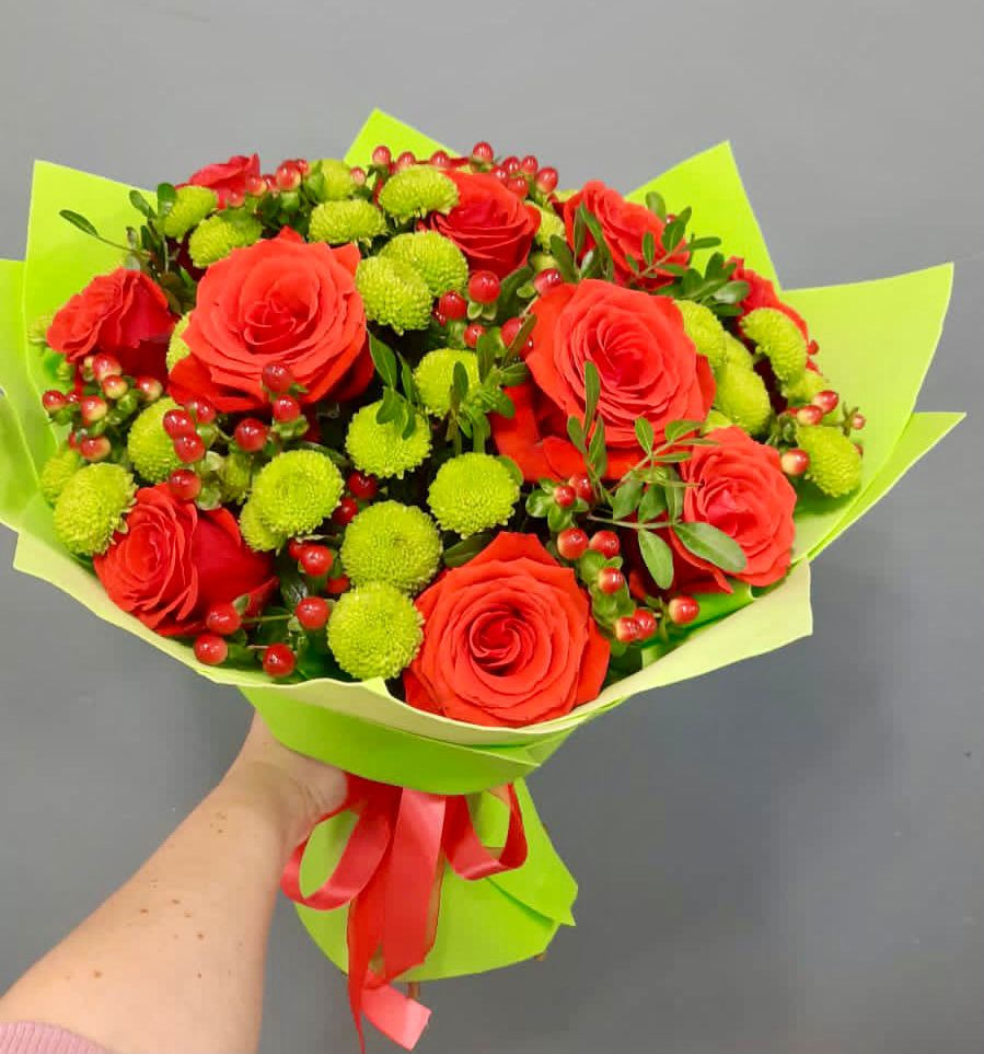 Букет цветов из: Хризантемы и Розы в Ермолаево