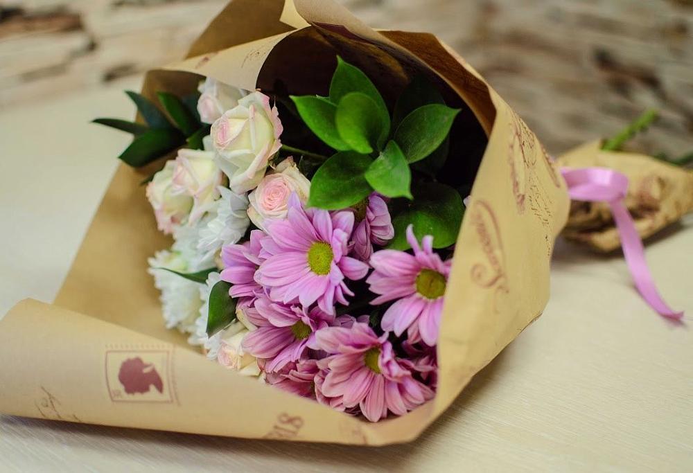 Букет цветов из: Розы и Хризантемы в Ермолаево