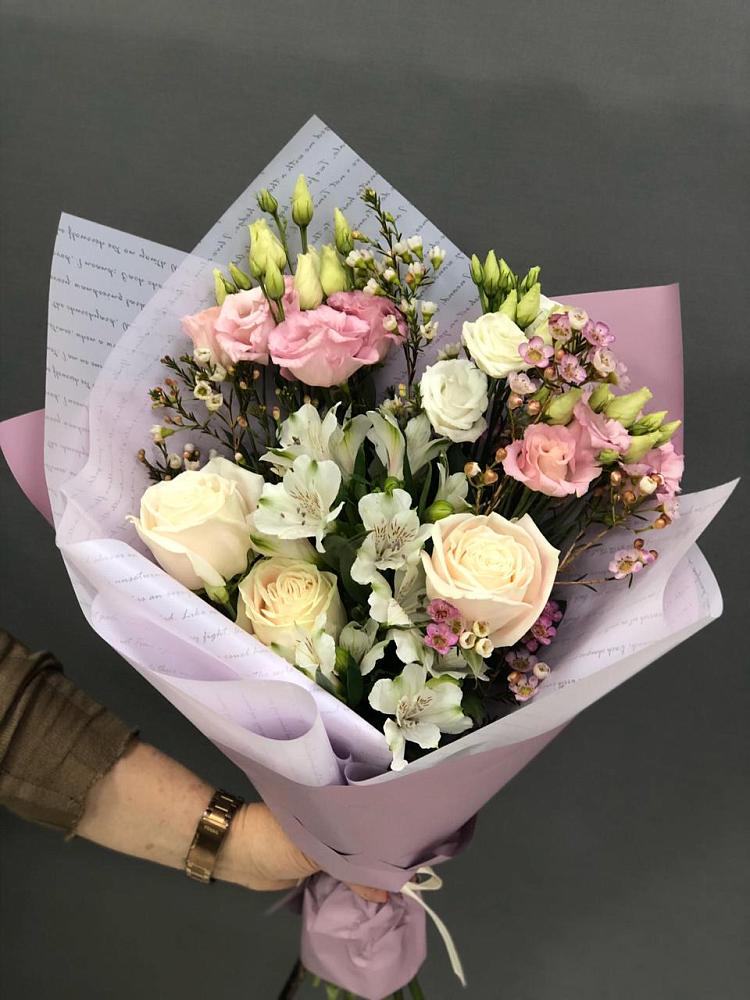 Букет цветов из: Альстромерии, Розы и Лизиантусы в Ермолаево