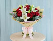 Букет цветов из:  Лилии и Розы в Ермолаево