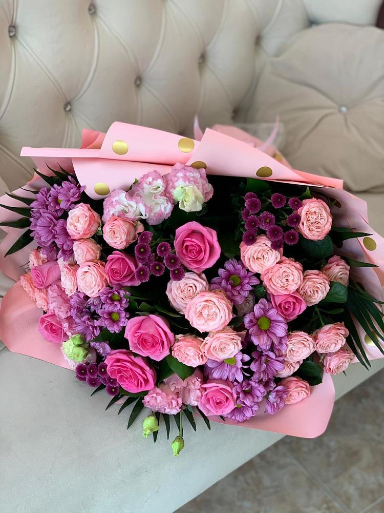 Букет цветов из: Хризантемы, Розы и Лизиантусы в Ермолаево