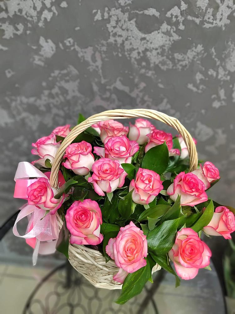 Цветочная композиция из Розы в корзине в Ермолаево