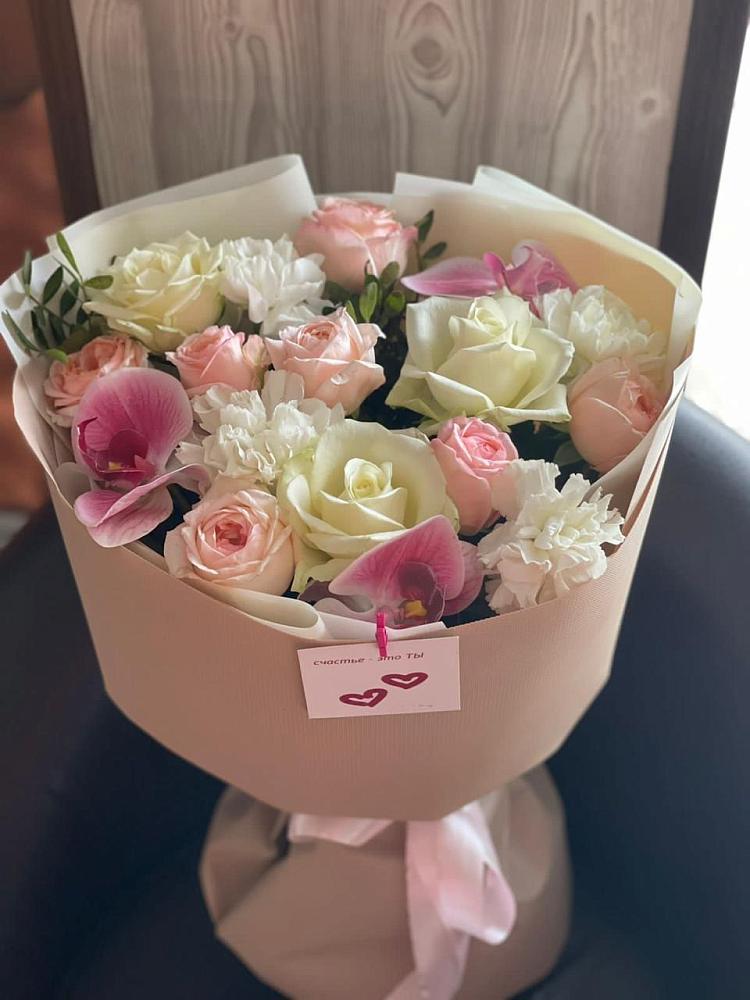 Букет цветов из: Орхидеи, Розы и Гвоздики в Ермолаево