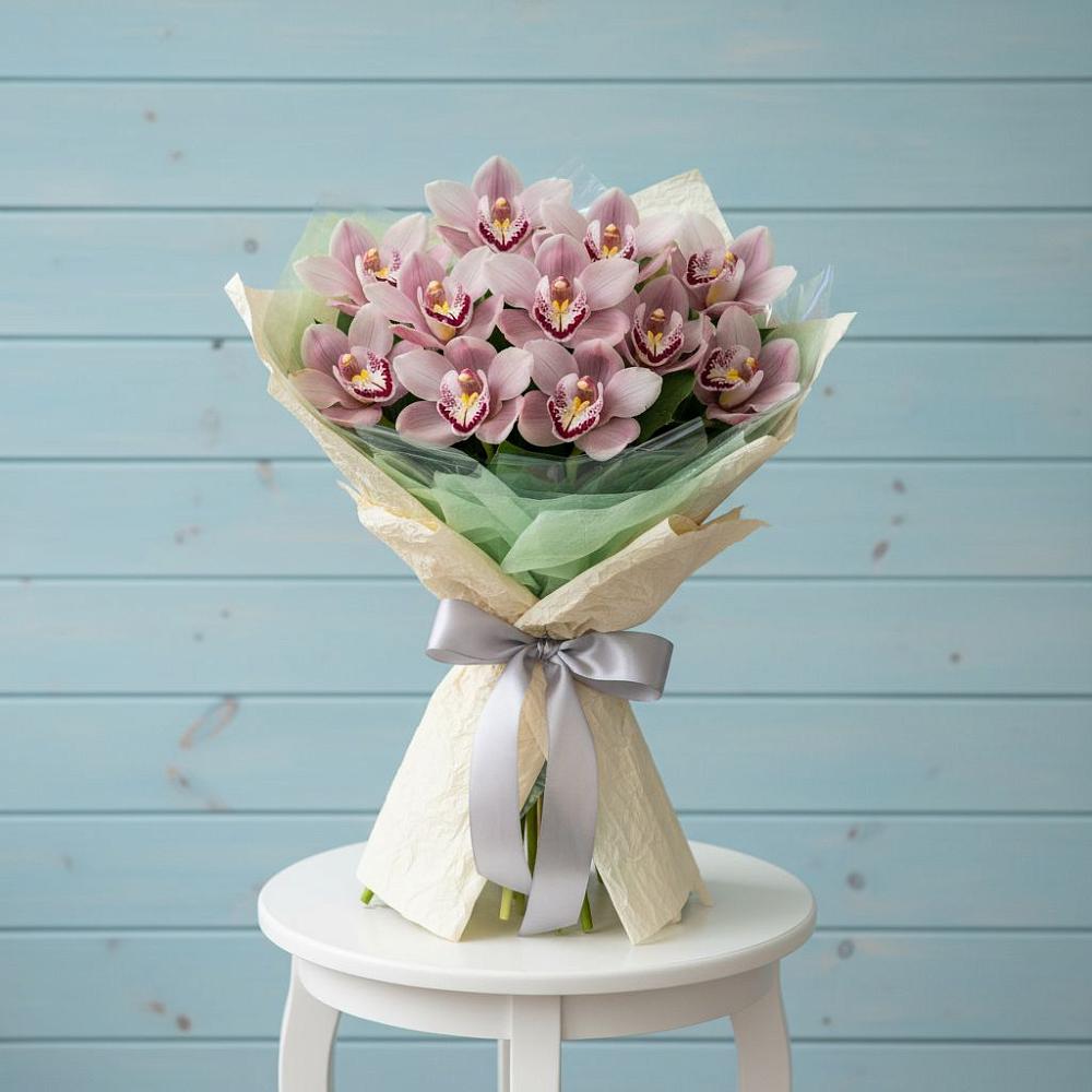 Букет цветов из: Орхидеи и Розы в Ермолаево