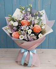 Букет цветов из:  Лизиантусы, Розы, Альстромерии и Гипсофила в Ермолаево