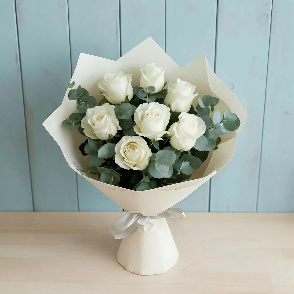 Букет Белые розы в Эвкалипте в Ермолаево