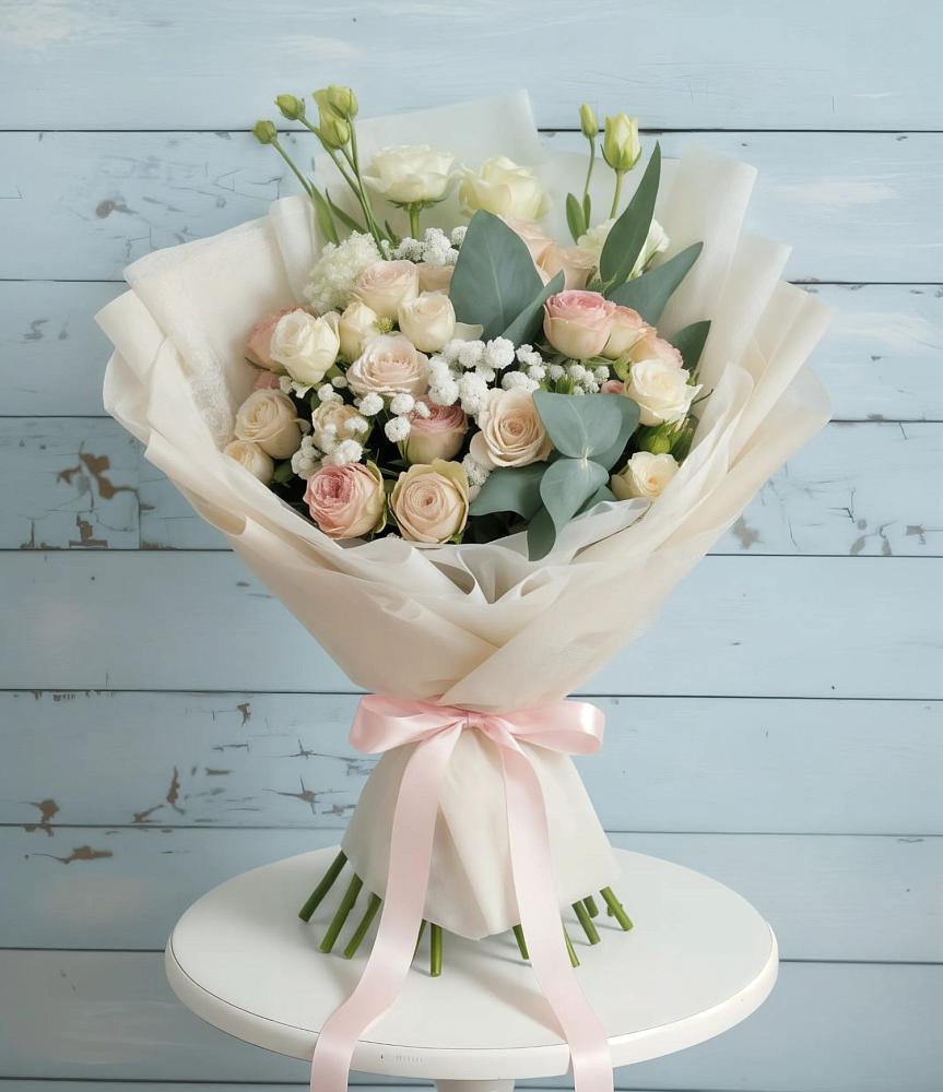 Букет цветов из: Розы и Лизиантусы в Ермолаево