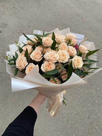 Букет Кремовые розы Латте в Ермолаево