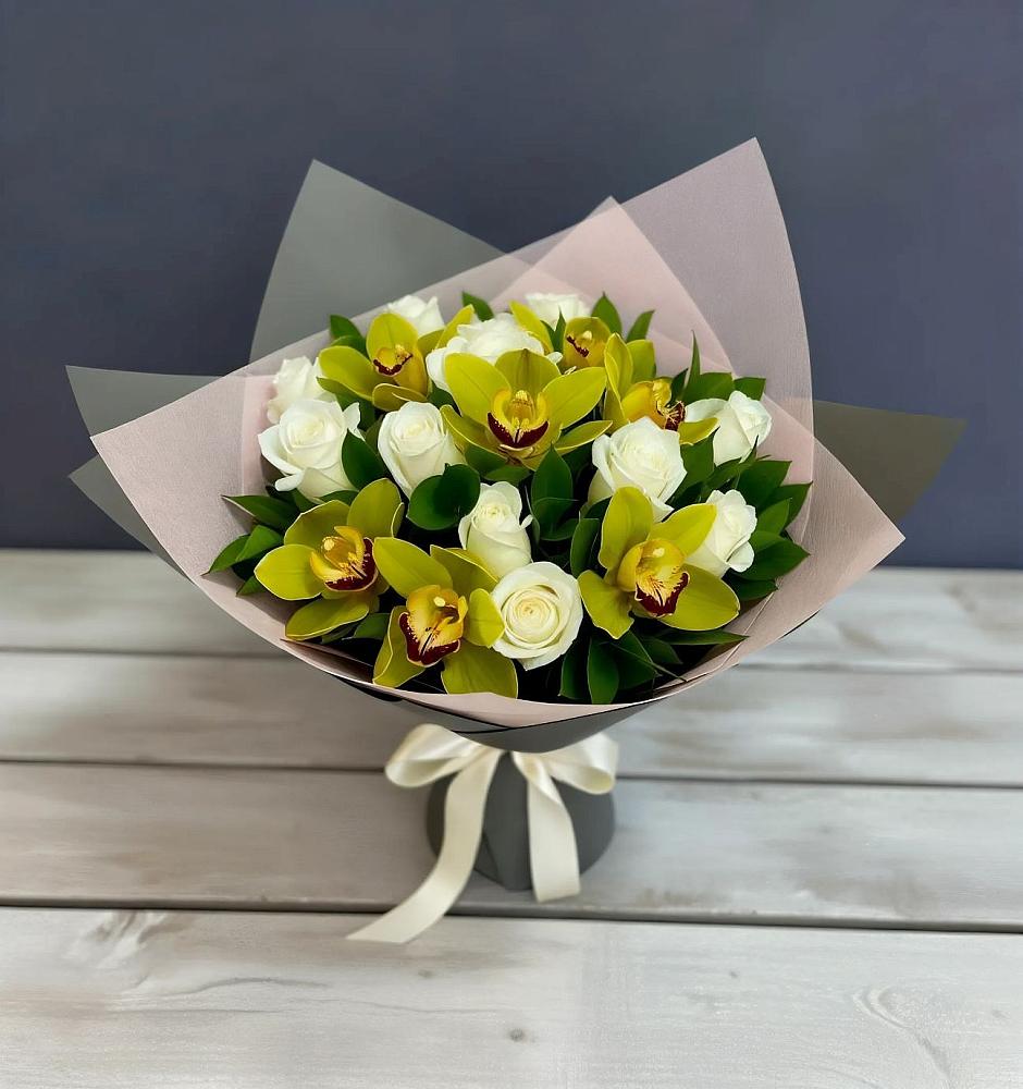 Букет цветов из: Орхидеи и Розы в Ермолаево