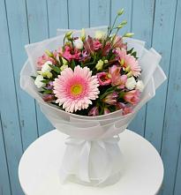 Букет цветов из:  Герберы, Альстромерии и Лизиантусы в Ермолаево