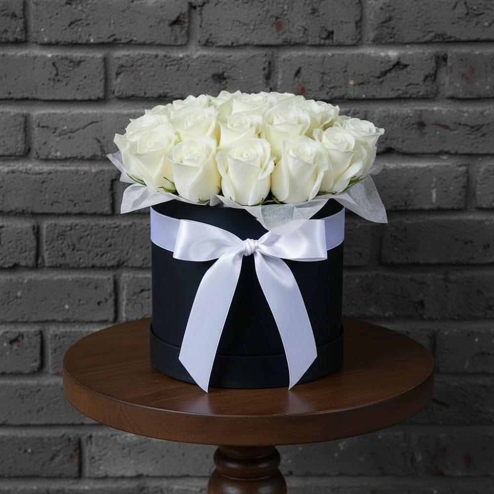 Цветочная композиция из Розы в шляпной коробке в Ермолаево