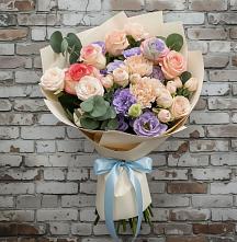 Букет цветов из:  Розы, Лизиантусы и Гвоздики #REPLACE_PRED# Ермолаево