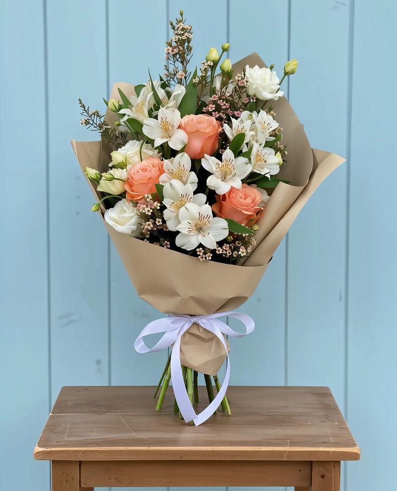 Букет цветов из: Альстромерии, Лизиантусы, Розы и Хризантемы в Ермолаево