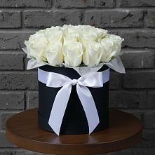 Цветочная композиция из Розы в шляпной коробке в Ермолаево